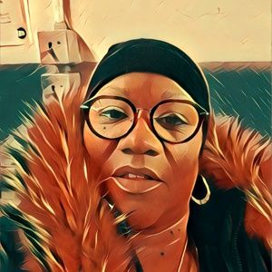 Meet your Posher, Caroline